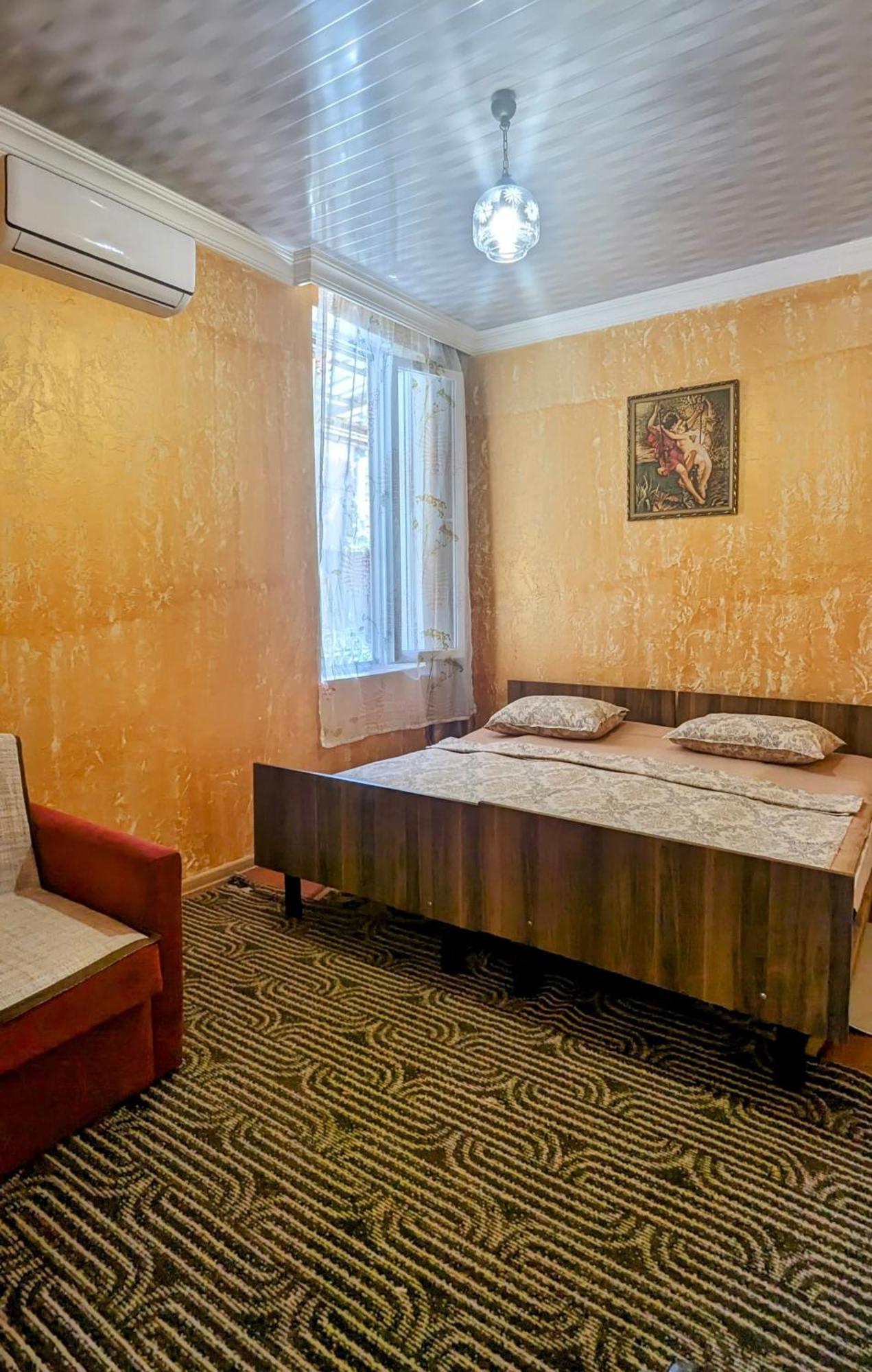 Mano'S Guest House Kobuleti Exterior photo