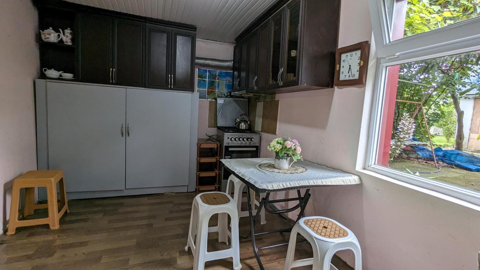 Mano'S Guest House Kobuleti Exterior photo