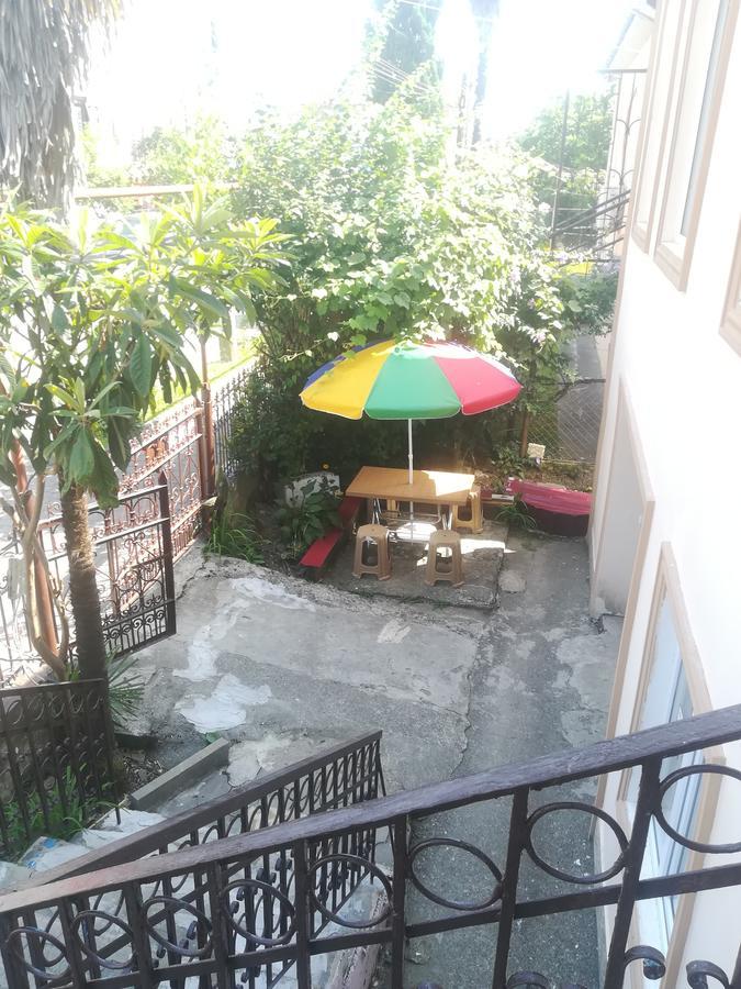 Mano'S Guest House Kobuleti Exterior photo